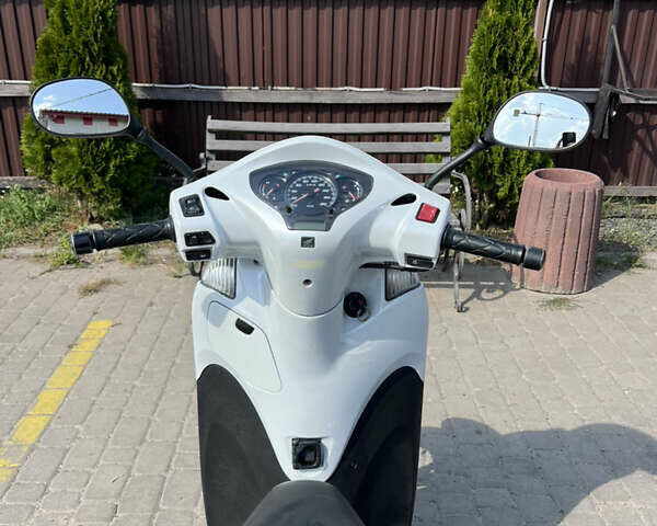 Белый Хонда SH 300i, объемом двигателя 0.28 л и пробегом 48 тыс. км за 2950 $, фото 8 на Automoto.ua