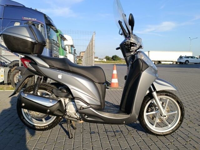 Хонда SH 300i, объемом двигателя 0.28 л и пробегом 0 тыс. км за 2088 $, фото 3 на Automoto.ua