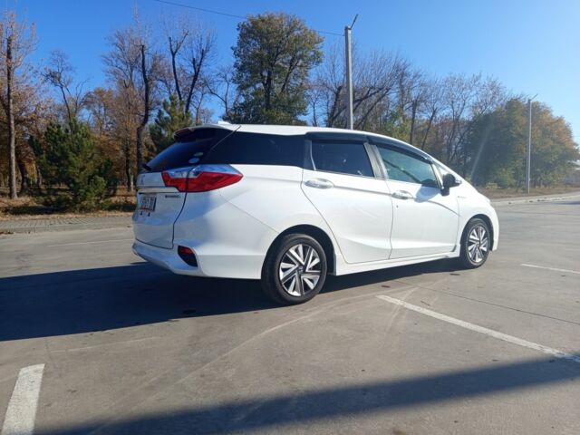 Белый Хонда Шатл, объемом двигателя 0 л и пробегом 56 тыс. км за 13500 $, фото 3 на Automoto.ua