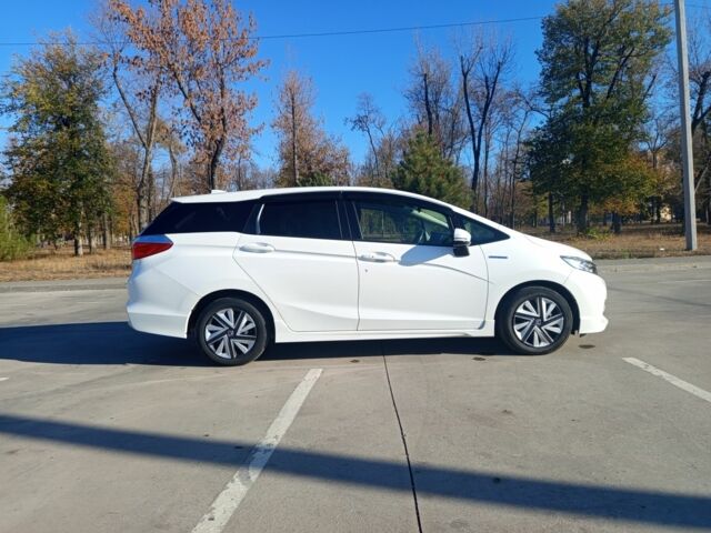 Белый Хонда Шатл, объемом двигателя 0 л и пробегом 56 тыс. км за 13500 $, фото 2 на Automoto.ua