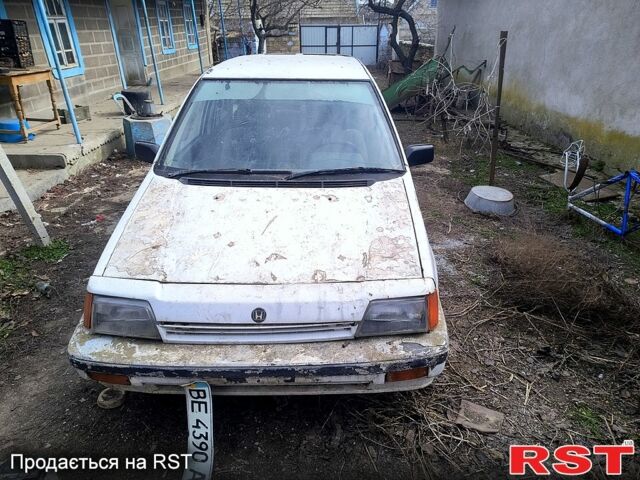 Белый Хонда Шатл, объемом двигателя 1.2 л и пробегом 300 тыс. км за 300 $, фото 1 на Automoto.ua