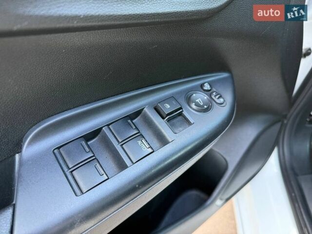 Білий Хонда Шатл, об'ємом двигуна 0 л та пробігом 99 тис. км за 15390 $, фото 11 на Automoto.ua