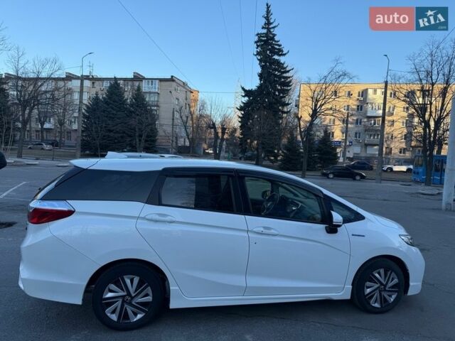 Белый Хонда Шатл, объемом двигателя 1.15 л и пробегом 58 тыс. км за 14000 $, фото 31 на Automoto.ua