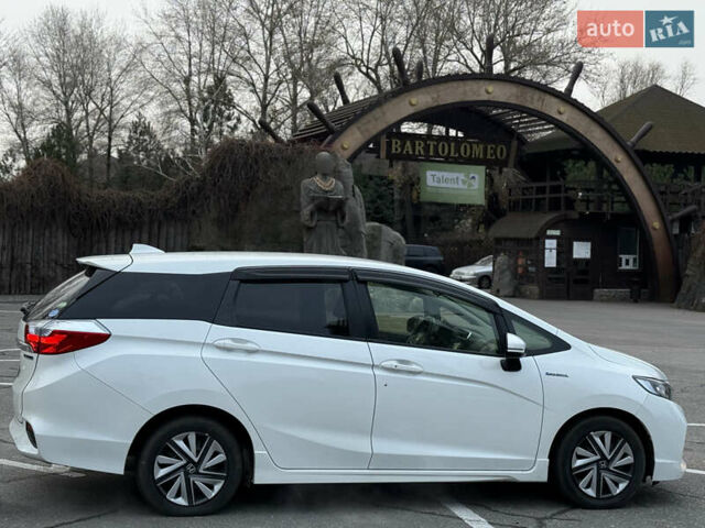 Белый Хонда Шатл, объемом двигателя 0 л и пробегом 58 тыс. км за 14200 $, фото 9 на Automoto.ua