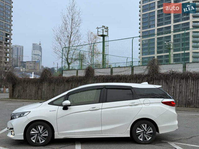 Белый Хонда Шатл, объемом двигателя 0 л и пробегом 58 тыс. км за 14200 $, фото 1 на Automoto.ua