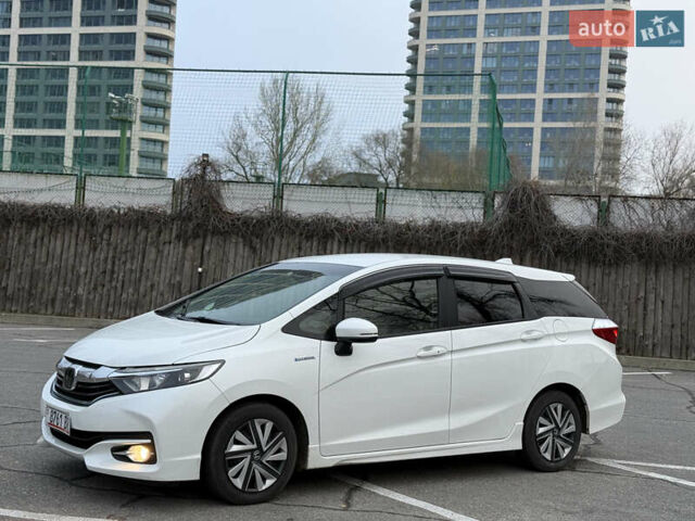 Белый Хонда Шатл, объемом двигателя 0 л и пробегом 58 тыс. км за 14200 $, фото 2 на Automoto.ua