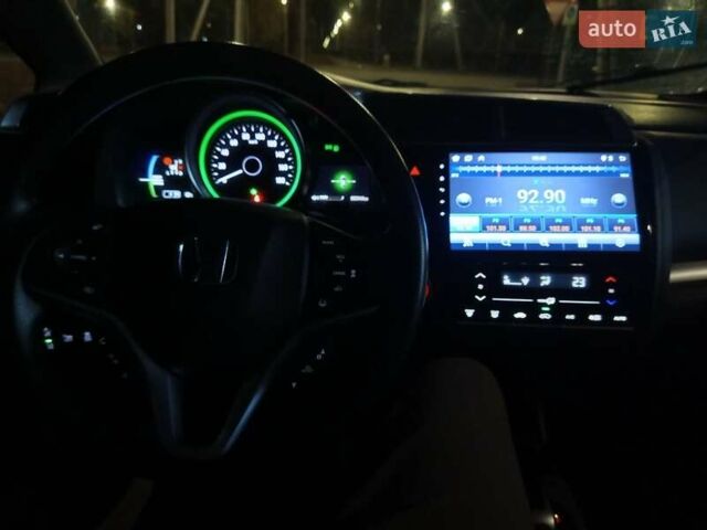 Белый Хонда Шатл, объемом двигателя 1.5 л и пробегом 56 тыс. км за 14200 $, фото 1 на Automoto.ua