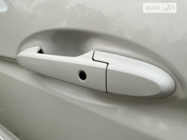 Білий Хонда Шатл, об'ємом двигуна 1.5 л та пробігом 80 тис. км за 16000 $, фото 39 на Automoto.ua