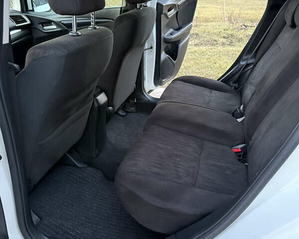 Белый Хонда Шатл, объемом двигателя 1.5 л и пробегом 50 тыс. км за 15900 $, фото 61 на Automoto.ua