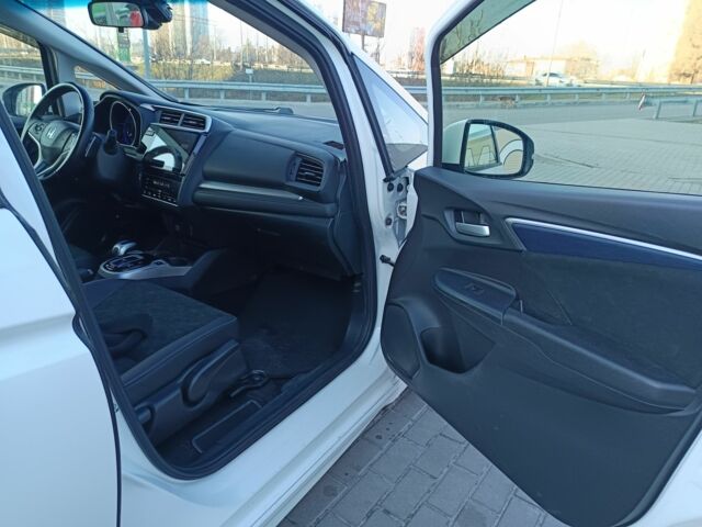 Белый Хонда Шатл, объемом двигателя 1.5 л и пробегом 89 тыс. км за 13999 $, фото 8 на Automoto.ua