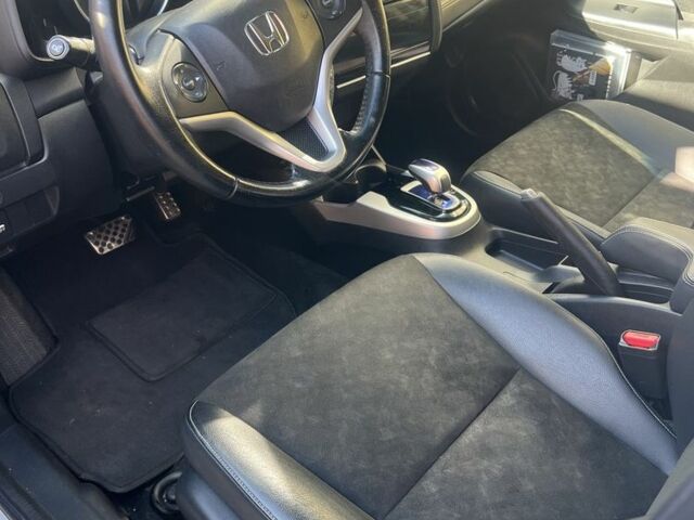 Белый Хонда Шатл, объемом двигателя 1.5 л и пробегом 96 тыс. км за 14300 $, фото 19 на Automoto.ua