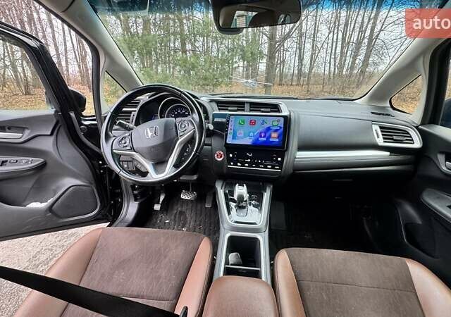 Черный Хонда Шатл, объемом двигателя 1.5 л и пробегом 60 тыс. км за 12500 $, фото 44 на Automoto.ua