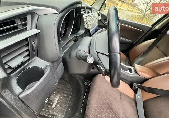 Черный Хонда Шатл, объемом двигателя 1.5 л и пробегом 60 тыс. км за 12500 $, фото 35 на Automoto.ua