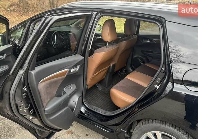 Черный Хонда Шатл, объемом двигателя 1.5 л и пробегом 60 тыс. км за 12500 $, фото 31 на Automoto.ua