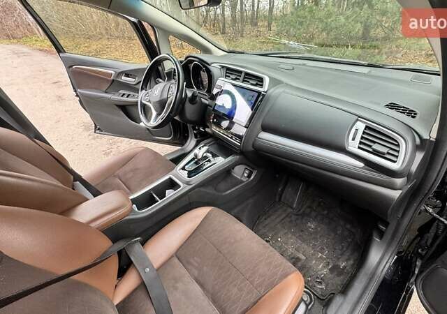 Черный Хонда Шатл, объемом двигателя 1.5 л и пробегом 60 тыс. км за 12500 $, фото 42 на Automoto.ua