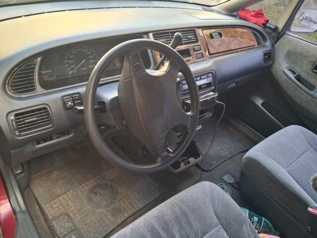 Червоний Хонда Шатл, об'ємом двигуна 2.2 л та пробігом 300 тис. км за 3100 $, фото 3 на Automoto.ua