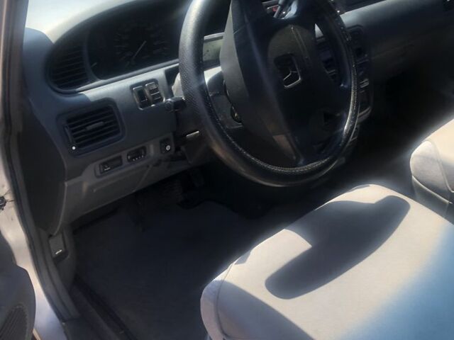 Серый Хонда Шатл, объемом двигателя 2.2 л и пробегом 300 тыс. км за 2658 $, фото 2 на Automoto.ua