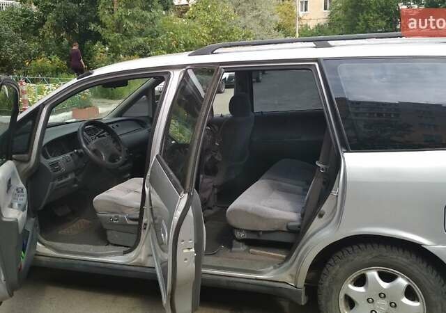 Сірий Хонда Шатл, об'ємом двигуна 2.2 л та пробігом 496 тис. км за 2350 $, фото 7 на Automoto.ua