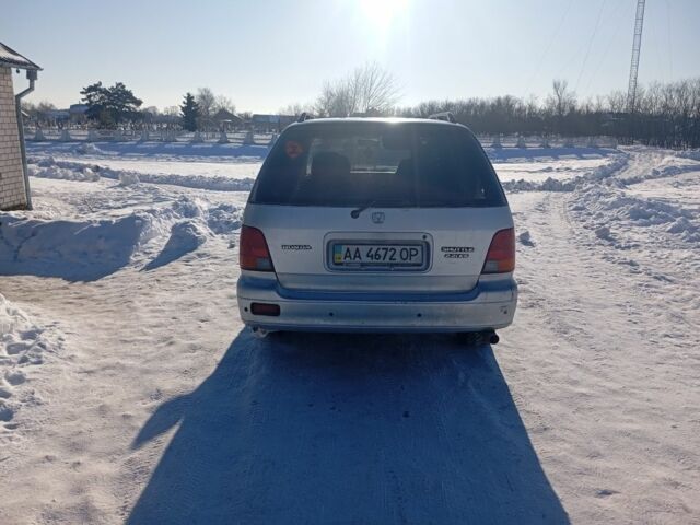 Серый Хонда Шатл, объемом двигателя 2.2 л и пробегом 450 тыс. км за 2000 $, фото 3 на Automoto.ua