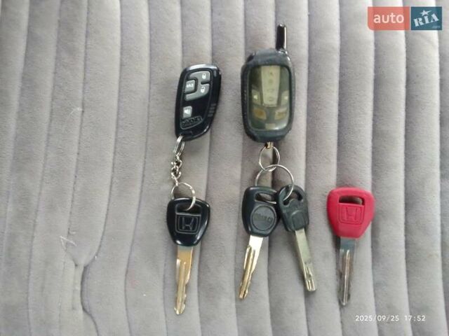 Синій Хонда Шатл, об'ємом двигуна 2.2 л та пробігом 337 тис. км за 3550 $, фото 29 на Automoto.ua