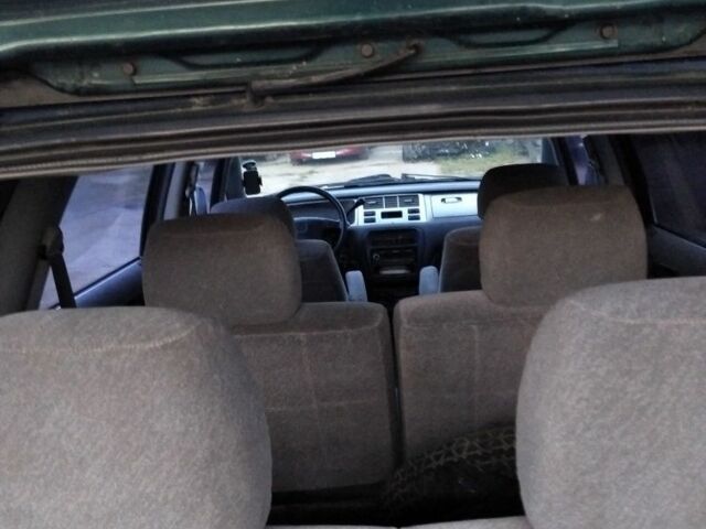 Зеленый Хонда Шатл, объемом двигателя 2.2 л и пробегом 250 тыс. км за 2400 $, фото 4 на Automoto.ua