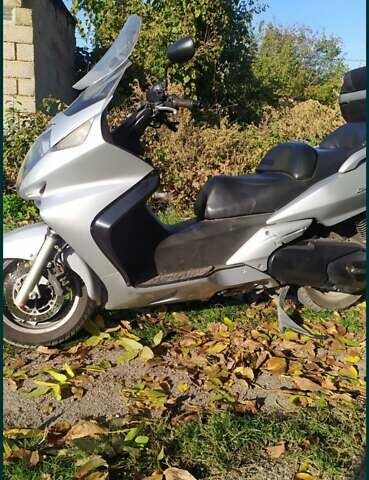 Сірий Хонда Silver Wing 600, об'ємом двигуна 0.59 л та пробігом 56 тис. км за 3000 $, фото 1 на Automoto.ua