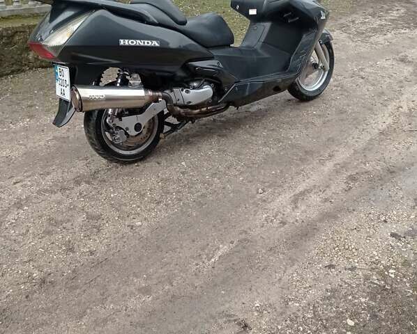 Серый Хонда Silver Wing 600, объемом двигателя 0 л и пробегом 32 тыс. км за 3100 $, фото 5 на Automoto.ua
