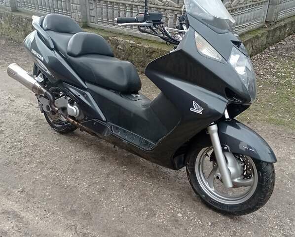 Серый Хонда Silver Wing 600, объемом двигателя 0 л и пробегом 32 тыс. км за 3100 $, фото 6 на Automoto.ua