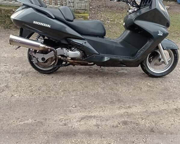 Серый Хонда Silver Wing 600, объемом двигателя 0 л и пробегом 32 тыс. км за 3100 $, фото 2 на Automoto.ua