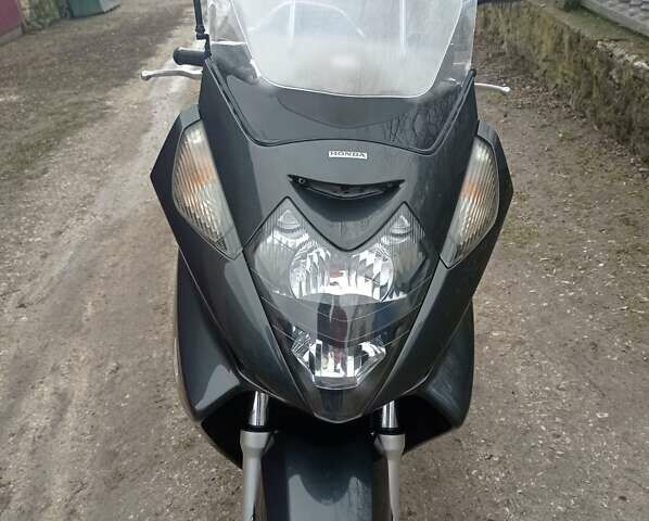 Серый Хонда Silver Wing 600, объемом двигателя 0 л и пробегом 32 тыс. км за 3100 $, фото 3 на Automoto.ua