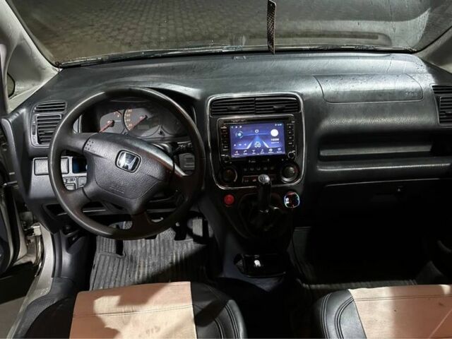 Бежевий Хонда Стрім, об'ємом двигуна 1.7 л та пробігом 260 тис. км за 3650 $, фото 6 на Automoto.ua