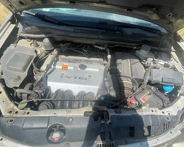 Бежевый Хонда Стрим, объемом двигателя 2 л и пробегом 380 тыс. км за 1100 $, фото 1 на Automoto.ua