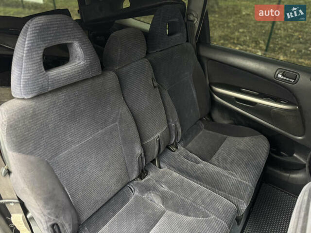 Жовтий Хонда Стрім, об'ємом двигуна 2 л та пробігом 320 тис. км за 3900 $, фото 11 на Automoto.ua