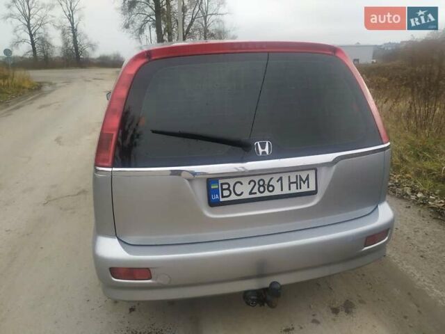 Серый Хонда Стрим, объемом двигателя 2 л и пробегом 343 тыс. км за 2850 $, фото 96 на Automoto.ua