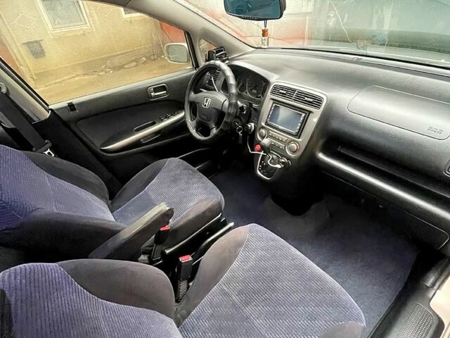 Серый Хонда Стрим, объемом двигателя 2 л и пробегом 270 тыс. км за 4900 $, фото 9 на Automoto.ua
