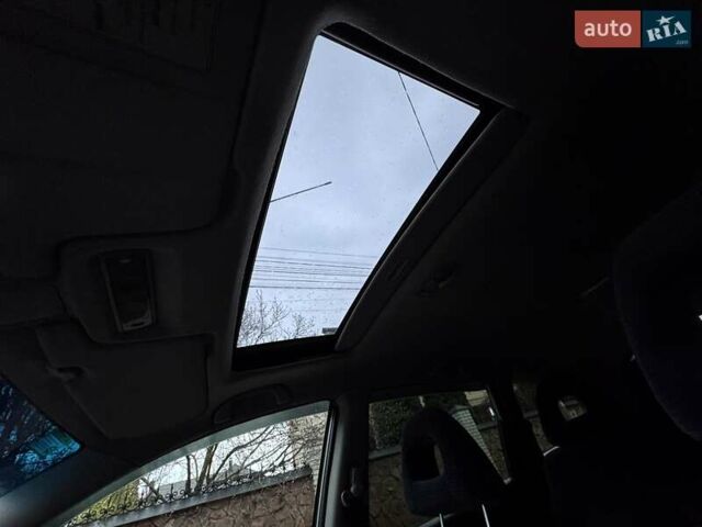 Сірий Хонда Стрім, об'ємом двигуна 2 л та пробігом 259 тис. км за 5500 $, фото 33 на Automoto.ua