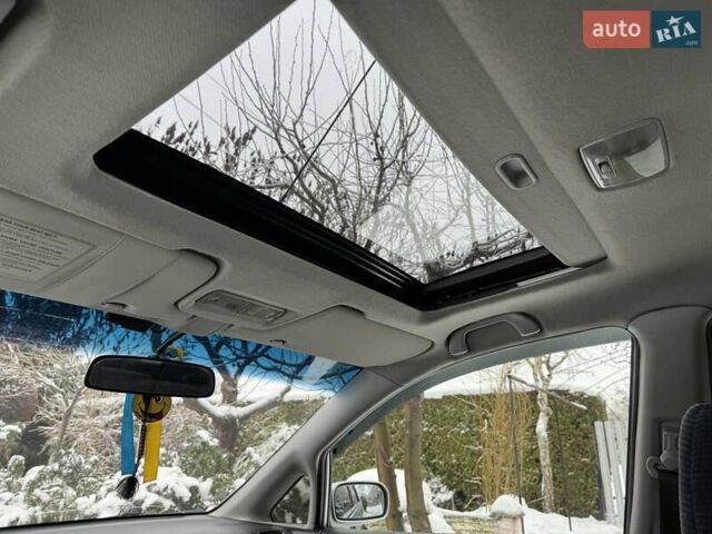 Серый Хонда Стрим, объемом двигателя 2 л и пробегом 259 тыс. км за 5500 $, фото 33 на Automoto.ua