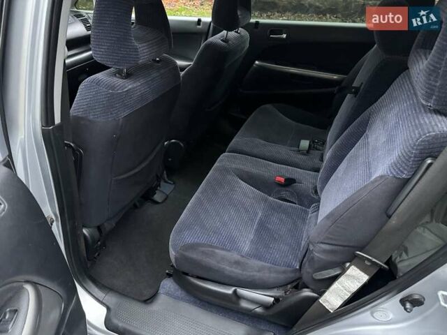 Серый Хонда Стрим, объемом двигателя 2 л и пробегом 259 тыс. км за 5200 $, фото 36 на Automoto.ua