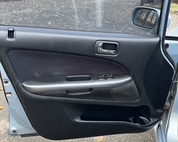 Сірий Хонда Стрім, об'ємом двигуна 2 л та пробігом 236 тис. км за 5499 $, фото 19 на Automoto.ua