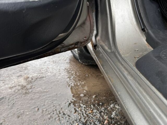 Сірий Хонда Стрім, об'ємом двигуна 2 л та пробігом 300 тис. км за 3500 $, фото 3 на Automoto.ua