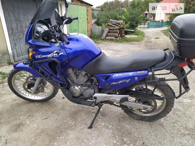 Синий Хонда Transalp 650, объемом двигателя 0 л и пробегом 37 тыс. км за 3700 $, фото 1 на Automoto.ua