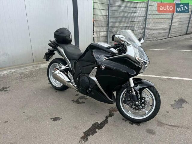 Черный Хонда VFR 1200F, объемом двигателя 1.2 л и пробегом 145 тыс. км за 9000 $, фото 2 на Automoto.ua