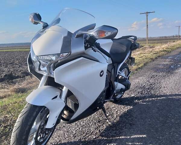 Чорний Хонда VFR 1200F, об'ємом двигуна 1.24 л та пробігом 21 тис. км за 8300 $, фото 3 на Automoto.ua