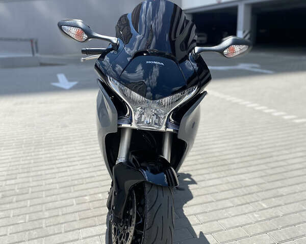 Серый Хонда VFR 1200F, объемом двигателя 1.2 л и пробегом 31 тыс. км за 8200 $, фото 3 на Automoto.ua