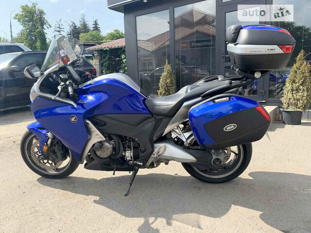 Синий Хонда VFR 1200F, объемом двигателя 1.2 л и пробегом 52 тыс. км за 7990 $, фото 6 на Automoto.ua