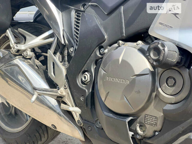 Синий Хонда VFR 1200F, объемом двигателя 1.2 л и пробегом 52 тыс. км за 7990 $, фото 13 на Automoto.ua