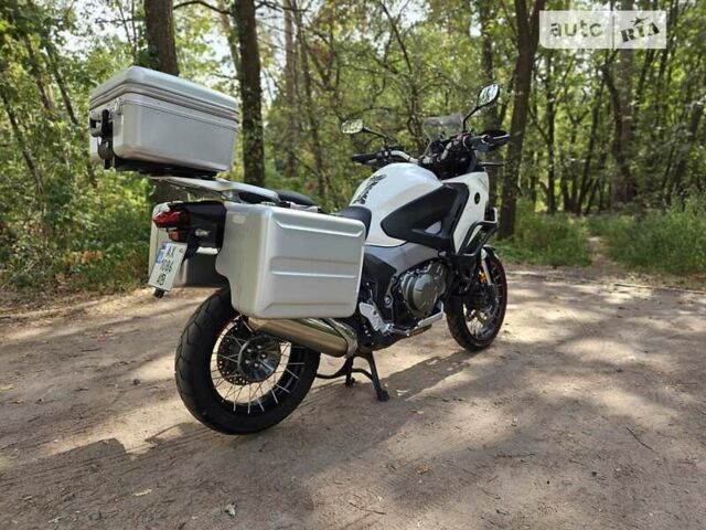 Белый Хонда VFR 1200X Crosstourer, объемом двигателя 1.2 л и пробегом 50 тыс. км за 10500 $, фото 8 на Automoto.ua
