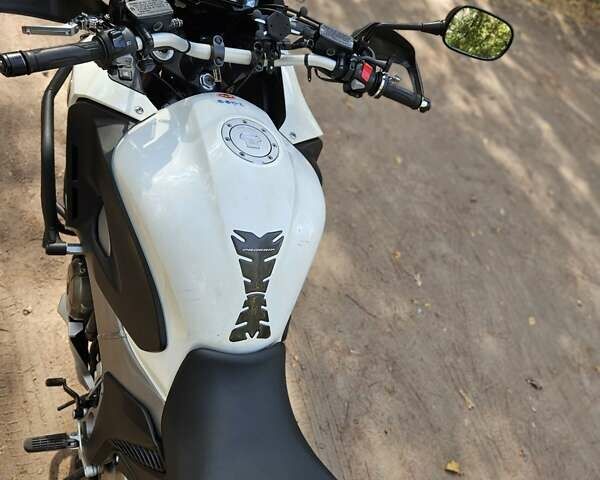 Белый Хонда VFR 1200X Crosstourer, объемом двигателя 1.2 л и пробегом 50 тыс. км за 10500 $, фото 12 на Automoto.ua