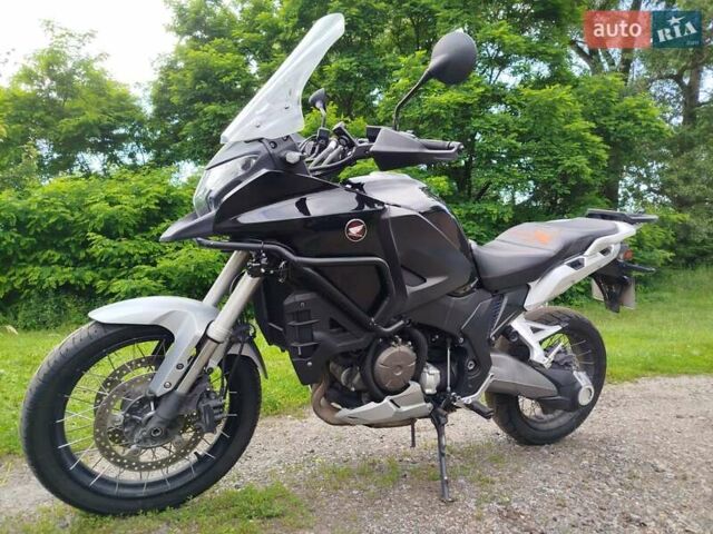 Чорний Хонда VFR 1200X Crosstourer, об'ємом двигуна 1.2 л та пробігом 42 тис. км за 8800 $, фото 2 на Automoto.ua
