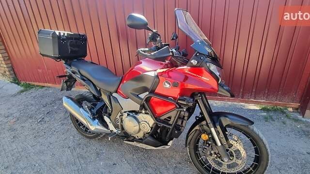 Красный Хонда VFR 1200X Crosstourer, объемом двигателя 1.24 л и пробегом 74 тыс. км за 11200 $, фото 4 на Automoto.ua